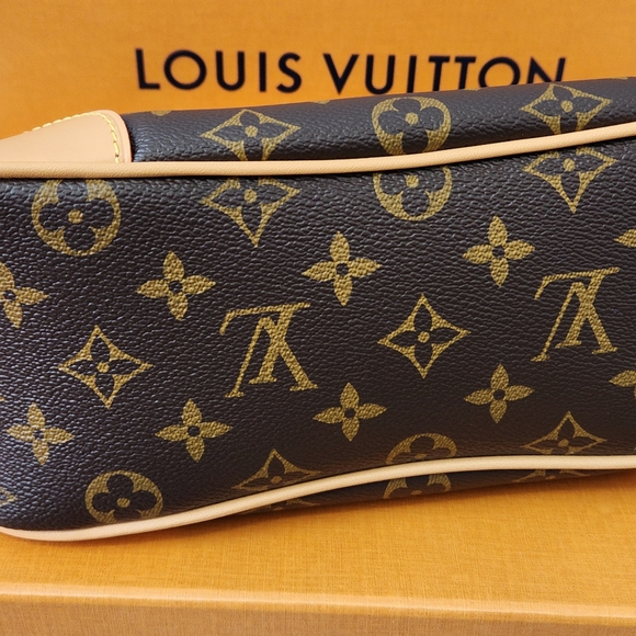 Louis Vuitton Black and Brown Monogram Bag - Picture 4 of 7